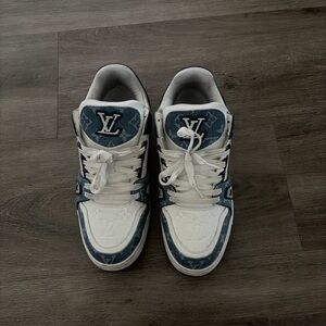 Louis vuitton trainer ( navy blue)